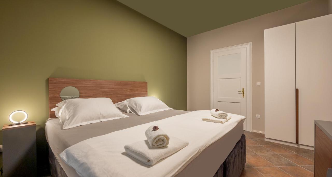 Green, Deluxe Two Bedroom Suite Split Exterior foto